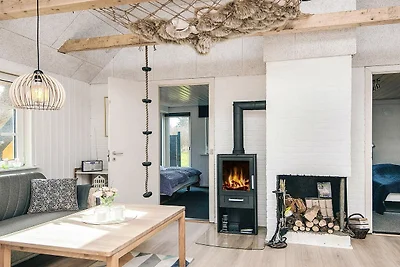 Charmante Hutte in Friedlichem Fjand-By Traum