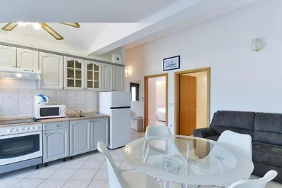 Apartments Franica with Heated Pool and Hot-T...