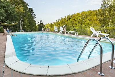 Rustico appartamento con piscina