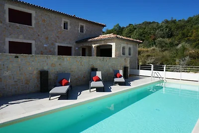 Accogliente casa di campagna con piscina...