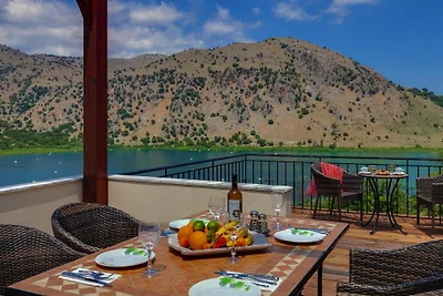 Incredibile cottage a Kavallos vicino al lago