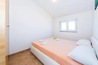 Wohnung, 350 m vom Strand Ponga entfernt