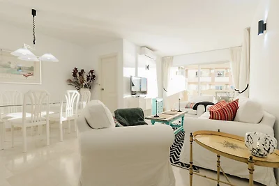 Strandapartment in Marbella mit Balkon