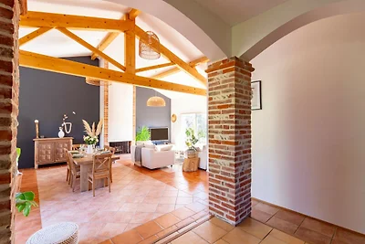 Casa vacanze con piscina a Mondonville