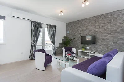 Moderne Ferienwohnung in Seget Donji mit...