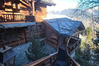 Chalet in Courchevel mit Skizugang und Spa