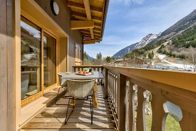 Stylish Apartment near Nursery Slope & Town...