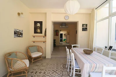 Four Bedroom Holiday Home with Pool