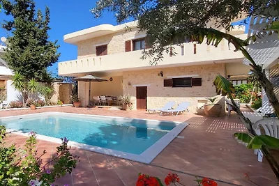 Villa in Pitsidia mit Schwimmbecken