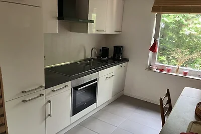 Mit Garten und Kamin