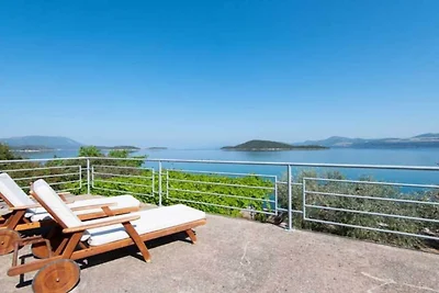 One Bedroom Apartment with Terrace and Sea...