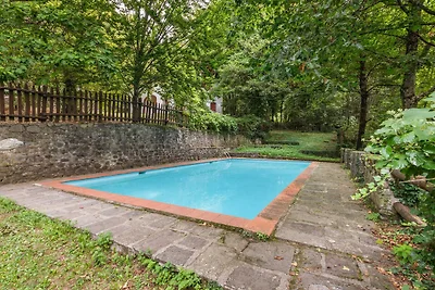 Casa vacanze d'epoca con piscina condivisa