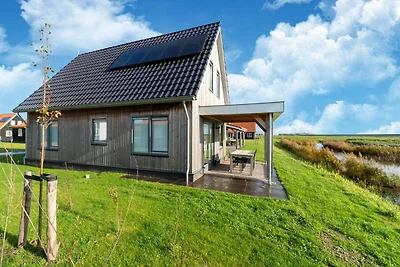 Ferienhaus in Scherpenisse mit Terrasse