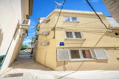 Wohnung in Vodice nahe Male Vrulje Strand