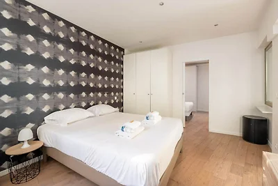 Gerהumiges Apartment mit 2 Zimmern