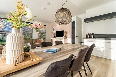 Moderne Villa in der Nähe des Strandes von...