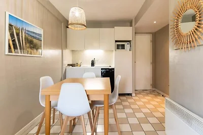 Residenz f�r sechs Personen mit Pool