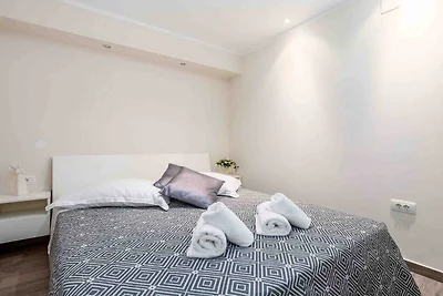 Modern Comfort  - One Bedroom Apartment...