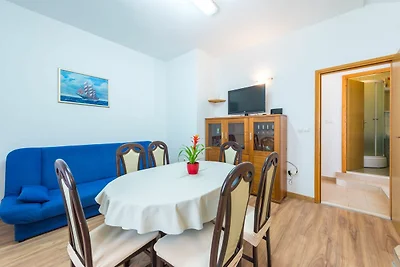 Apartments Lucija - Three Bedroom Apartment w...