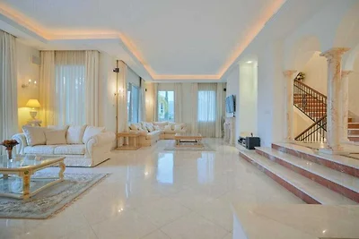 Villa in Marbella mit Schwimmbecken
