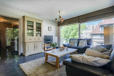 Zonnig appartement nabij de kust in Koksijde