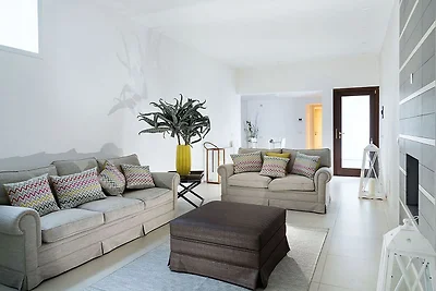 Elegante casa vacanze a Cefalù con giardino