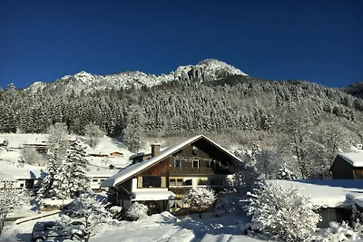 Apartament wakacyjny w Ettal z grillem