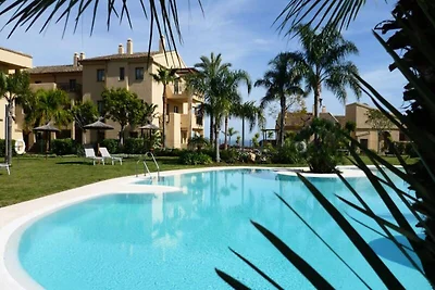 Apartment in Benahavís mit Infinity-Pool