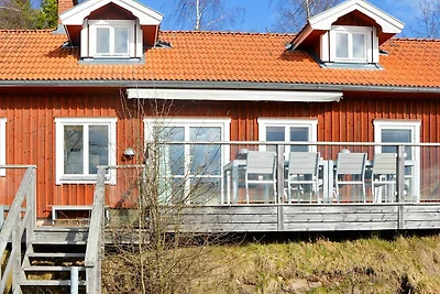 8 persone case ad HJÄLTEVAD