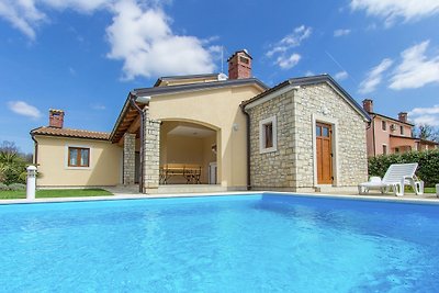 Maestosa villa a Kmačići con piscina privata