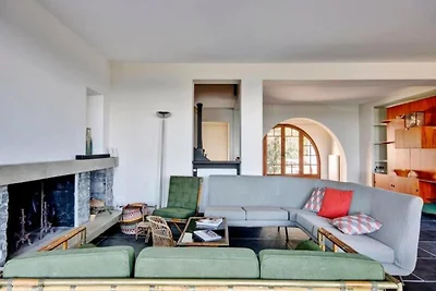 Villa in Haitza mit privatem Strandzugang