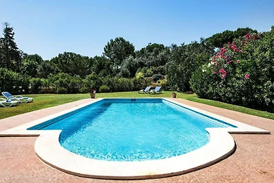 4BR Villa Near Vilamoura Old Course