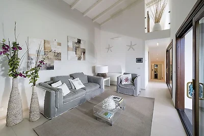 Elegante casa vacanze a Cefalù con giardino