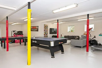 8 Personen Ferienhaus in Henne