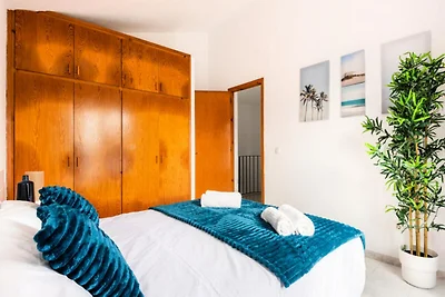 Wohnung in Cala Blanca mit Blick auf den Pool