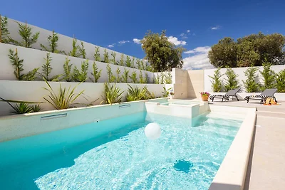 Villa Verde Ražanj mit beheiztem Pool