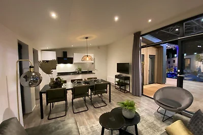 Modernes Ferienhaus in der Nהhe der Hoge...