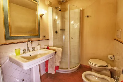Accogliente villa con terrazza a Sinalunga