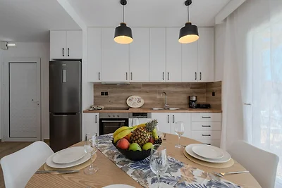 Villa in Damnoni nahe Sandstrand & Pool