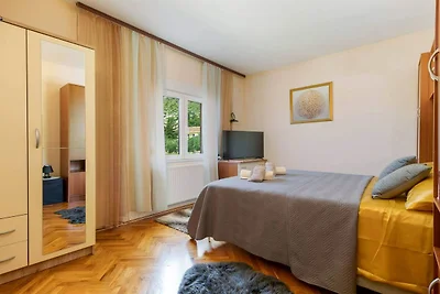 Three Bedroom Apartment with Terrace and Sea...