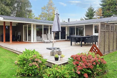 4 Sterne Ferienhaus in Idestrup-By Traum