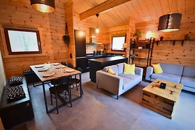 Ardennenchalet mit Balkon und Sauna