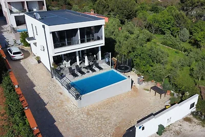 Gemütliche Villa in Pomer mit privatem Pool u...