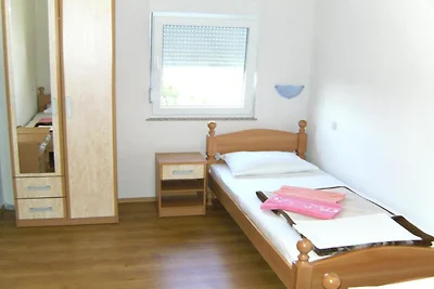 Elez Serenity Guesthouse -Triple room 3