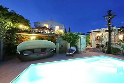 Rustical Villa VERDE with pool