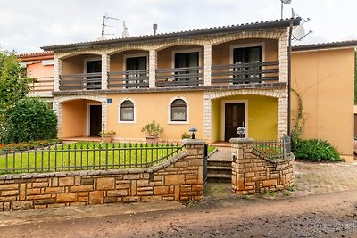 Geräumiges Ferienhaus in Brtonigla