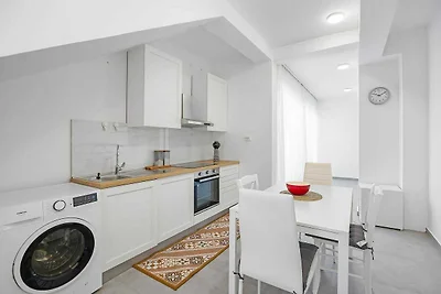 Wohnung mit Gemeinschaftsgarten in Banjol