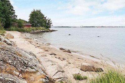 4 Personen Ferienhaus in Drottningskär-By...