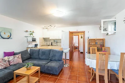 Apartment Zara - Two Bedroom Apartment with B...