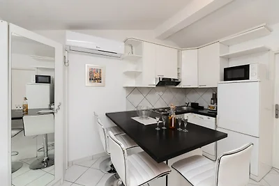 Apartments Roda - Comfort One Bedroom Apartme...